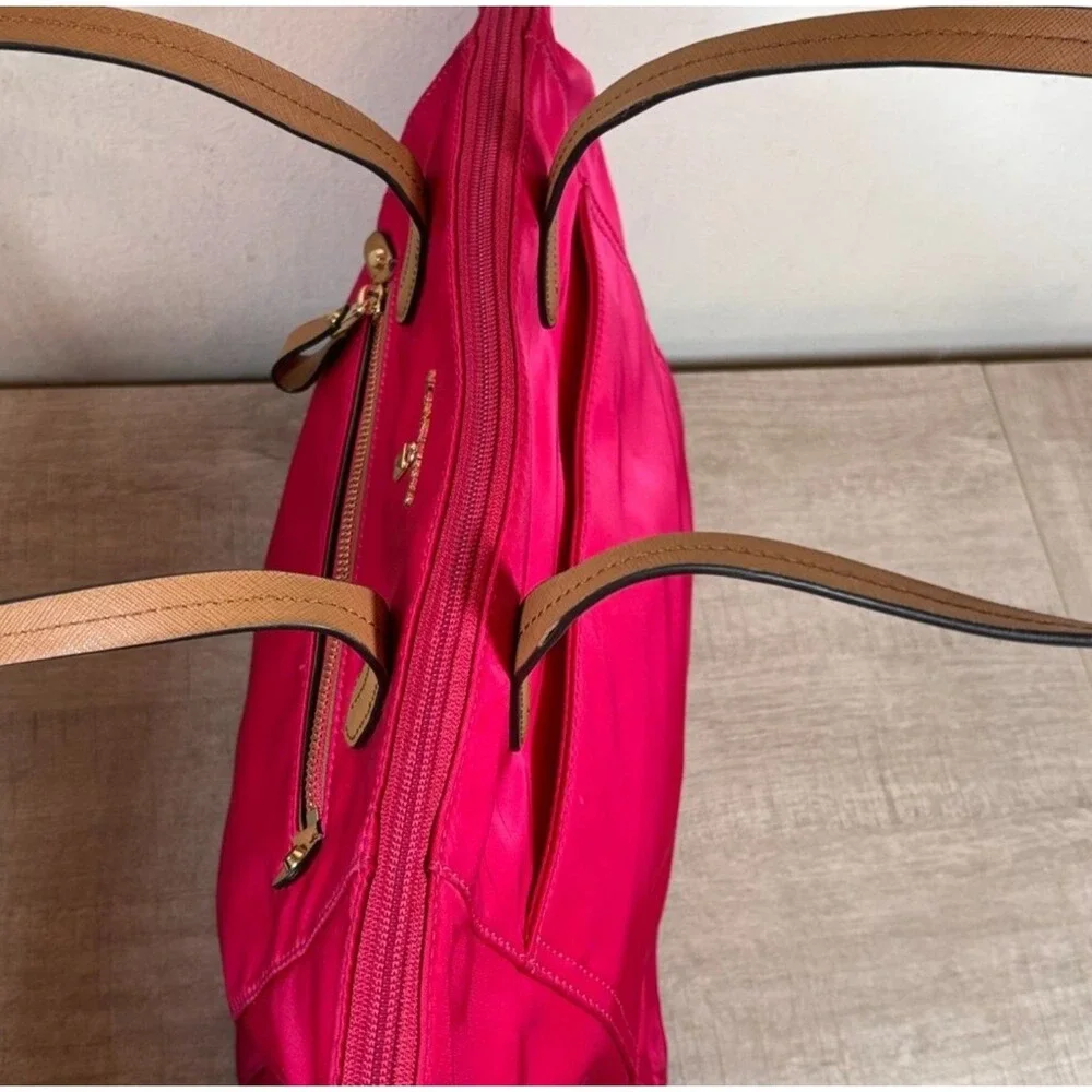 MICHAEL KORS Nylon Tote Bag Hot Pink Shoulder‎ Tote Zip Top Gold Hardware